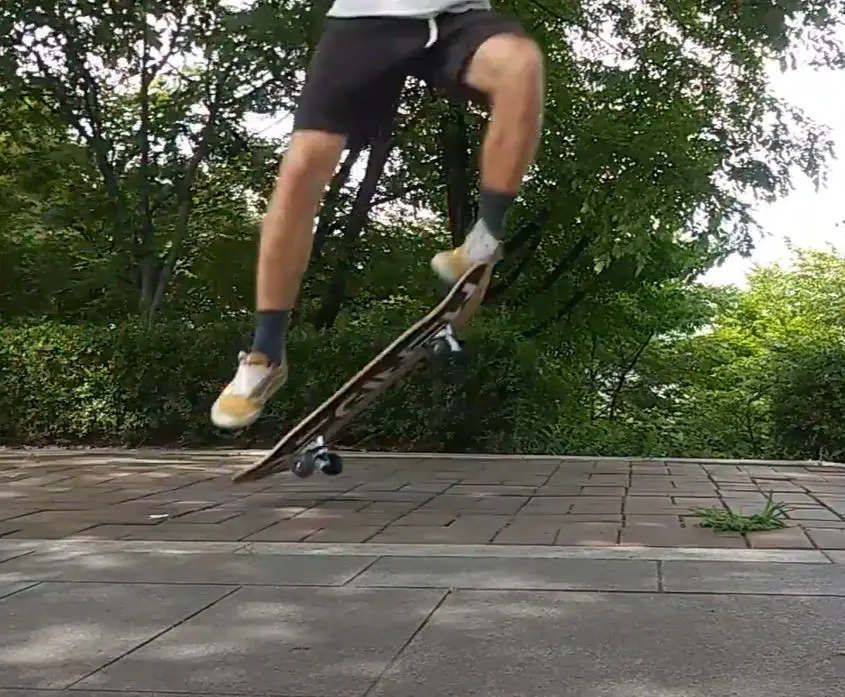 Stop Turning While Doing an Ollie: A Visual Guide